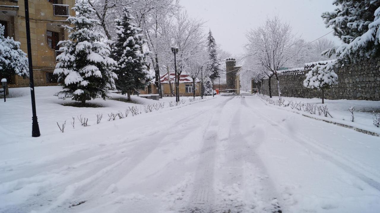 Gabala Yeddi Gozel Hotel מראה חיצוני תמונה
