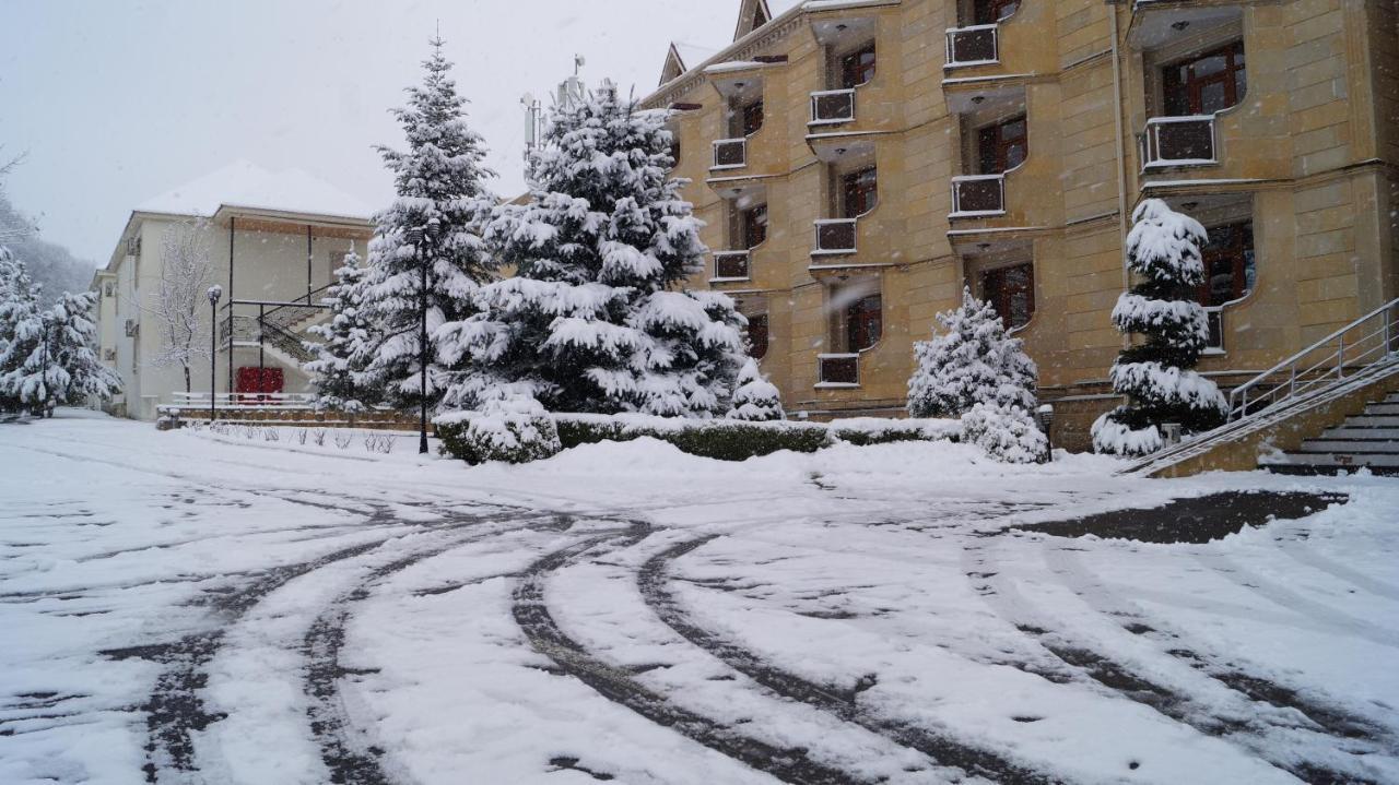 Gabala Yeddi Gozel Hotel מראה חיצוני תמונה
