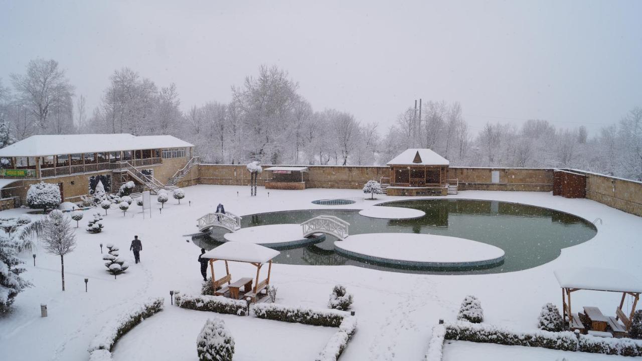 Gabala Yeddi Gozel Hotel מראה חיצוני תמונה