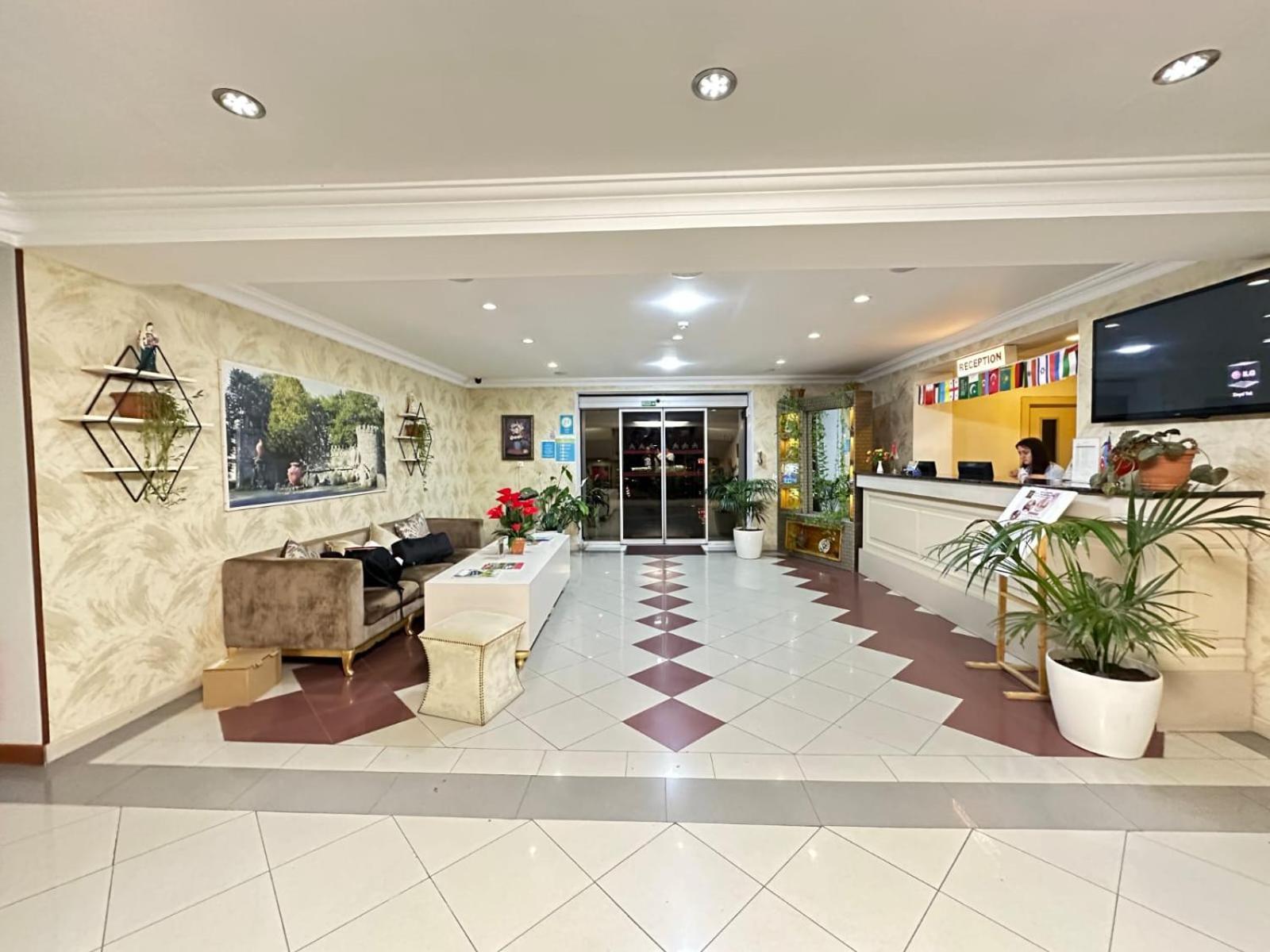 Gabala Yeddi Gozel Hotel מראה חיצוני תמונה