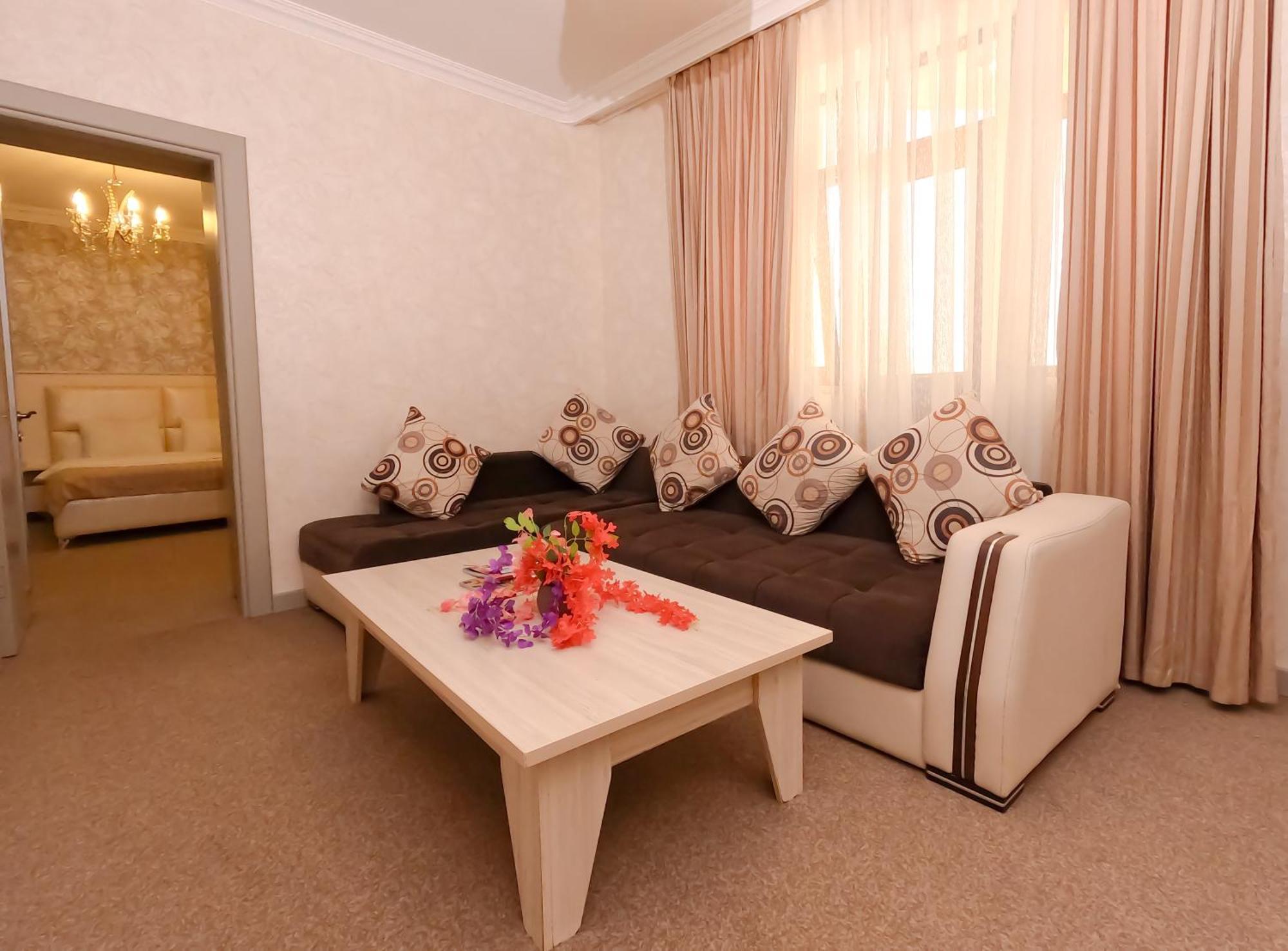 Gabala Yeddi Gozel Hotel מראה חיצוני תמונה