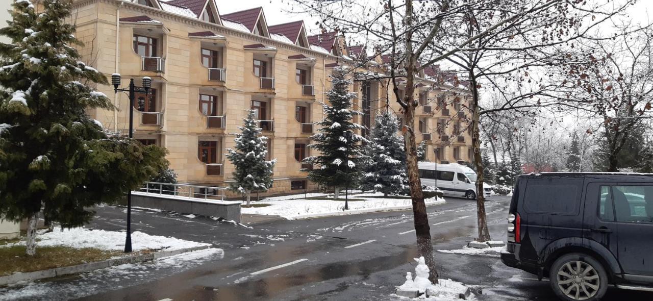 Gabala Yeddi Gozel Hotel מראה חיצוני תמונה